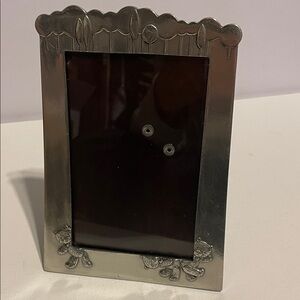 Ornate Silver-Tone Decorative Photo Frame royal selangor frame